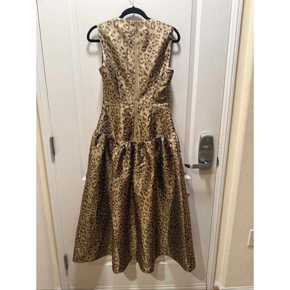 Elliatt Elara Drop Waist Midi Dress in Leopard Print in Green Dress size S NWT - Picture 5 of 8